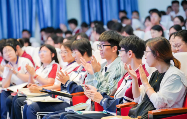 学生课堂现场