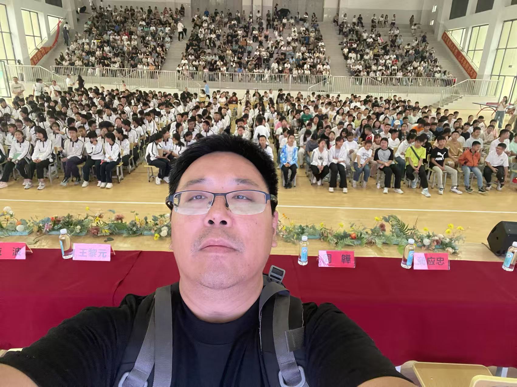 学生合影现场